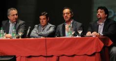 Foto de la galería: Scioli fue presentado por Closs y Rovira
