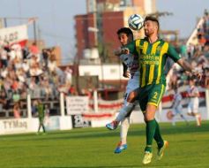 Foto de la galería: Guaraní y Aldosivi estuvieron mano a mano