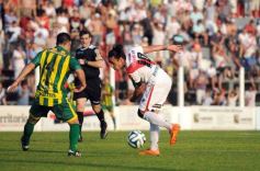 Foto de la galería: Guaraní y Aldosivi estuvieron mano a mano