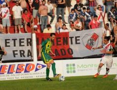 Foto de la galería: Guaraní y Aldosivi estuvieron mano a mano