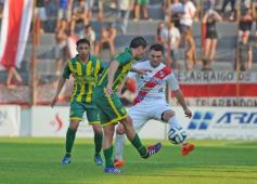 Foto de la galería: Guaraní y Aldosivi estuvieron mano a mano