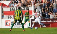 Foto de la galería: Guaraní y Aldosivi estuvieron mano a mano