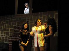 Foto de la galería: Función de "Mis Tres cuñadas me acosan"