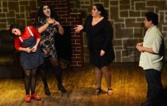 Foto de la galería: Función de "Mis Tres cuñadas me acosan"