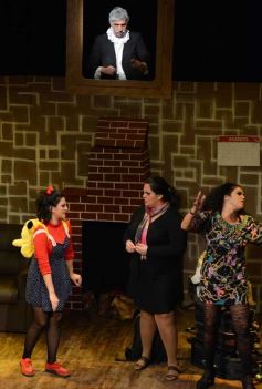 Foto de la galería: Función de "Mis Tres cuñadas me acosan"