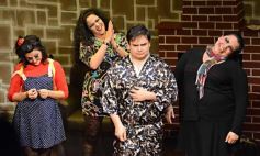 Foto de la galería: Función de "Mis Tres cuñadas me acosan"