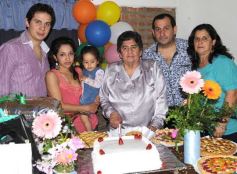 Foto de la galería: El cumple de Doña Ramona