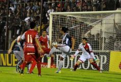 Foto de la galería: Guaraní empató 0 a 0 con Argentinos