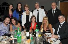 Foto de la galería: Cena Show por el Día del Abogado