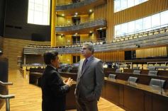 Foto de la galería: Agustín Rossi entregó las actas de la dictadura cívico-militar en la Legislatura de Misiones