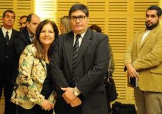 Foto de la galería: Agustín Rossi entregó las actas de la dictadura cívico-militar en la Legislatura de Misiones