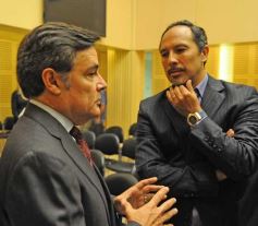 Foto de la galería: Agustín Rossi entregó las actas de la dictadura cívico-militar en la Legislatura de Misiones