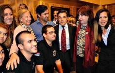 Foto de la galería: Agustín Rossi entregó las actas de la dictadura cívico-militar en la Legislatura de Misiones