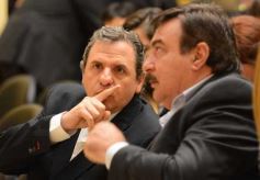 Foto de la galería: Agustín Rossi entregó las actas de la dictadura cívico-militar en la Legislatura de Misiones