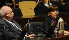 Foto de la galería: Extenderán edad para beneficiarios de pensiones del IPS que estén estudiando