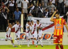 Foto de la galería: La Franja superó en el descuento a Boca Unidos por 2 a 1