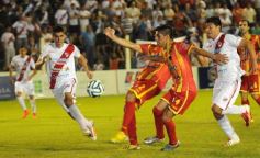 Foto de la galería: La Franja superó en el descuento a Boca Unidos por 2 a 1