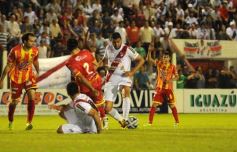 Foto de la galería: La Franja superó en el descuento a Boca Unidos por 2 a 1