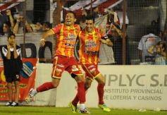 Foto de la galería: La Franja superó en el descuento a Boca Unidos por 2 a 1