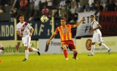 Foto de la galería: La Franja superó en el descuento a Boca Unidos por 2 a 1