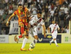 Foto de la galería: La Franja superó en el descuento a Boca Unidos por 2 a 1