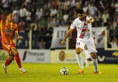 Foto de la galería: La Franja superó en el descuento a Boca Unidos por 2 a 1
