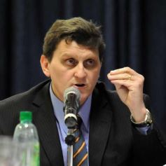 Foto de la galería: Hacienda presentó su presupuesto para el 2015