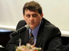 Foto de la galería: Hacienda presentó su presupuesto para el 2015