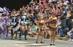 Foto de la galería: Última noche de Estudiantina en la Costanera