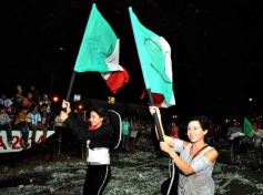 Foto de la galería: Última noche de Estudiantina en la Costanera