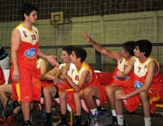 Foto de la galería: Tokio venció a Juventud Unida por 71 a 61