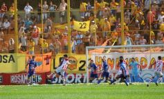 Foto de la galería: Crucero perdió la cima con Unión de Santa Fé