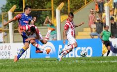 Foto de la galería: Crucero perdió la cima con Unión de Santa Fé