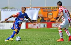 Foto de la galería: Crucero perdió la cima con Unión de Santa Fé