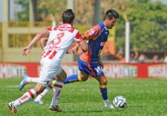 Foto de la galería: Crucero perdió la cima con Unión de Santa Fé