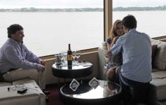 Foto de la galería: De invitado, para Conversaciones en el Catamarán