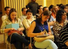 Foto de la galería: Fernando Osorio planteó la necesidad de acompañamiento de los padres en el uso de la tecnología