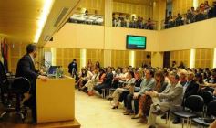 Foto de la galería: Fernando Osorio planteó la necesidad de acompañamiento de los padres en el uso de la tecnología