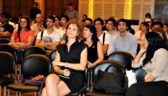 Foto de la galería: Fernando Osorio planteó la necesidad de acompañamiento de los padres en el uso de la tecnología