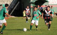 Foto de la galería: Torneo Federal B: En el duelo de misioneros, Brown goleó 3 A 0 a Ex Alumnos de Oberá