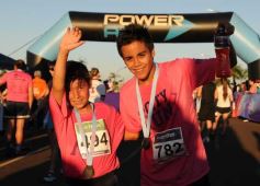 Foto de la galería: Unos 400 atletas corrieron a favor de la vida sana en la costanera