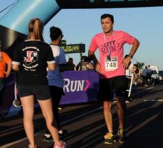 Foto de la galería: Unos 400 atletas corrieron a favor de la vida sana en la costanera
