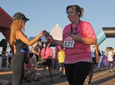 Foto de la galería: Unos 400 atletas corrieron a favor de la vida sana en la costanera