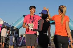 Foto de la galería: Unos 400 atletas corrieron a favor de la vida sana en la costanera