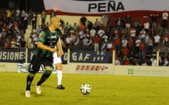 Foto de la galería: La Franja se dio el gusto y derrotó al puntero en Villa Sarita