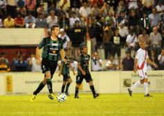 Foto de la galería: La Franja se dio el gusto y derrotó al puntero en Villa Sarita