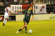 Foto de la galería: La Franja se dio el gusto y derrotó al puntero en Villa Sarita