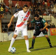 Foto de la galería: La Franja se dio el gusto y derrotó al puntero en Villa Sarita