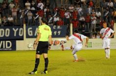 Foto de la galería: La Franja se dio el gusto y derrotó al puntero en Villa Sarita