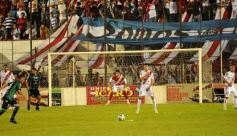 Foto de la galería: La Franja se dio el gusto y derrotó al puntero en Villa Sarita